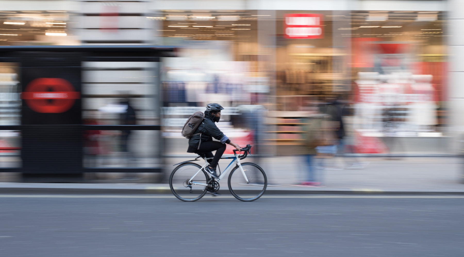 COMMUTER / COMMUTING